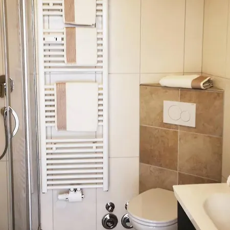 Sunnyside Premium By Alpine Host Helpers *